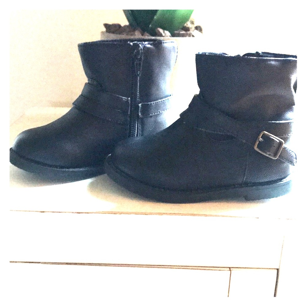 Gap kids black boots